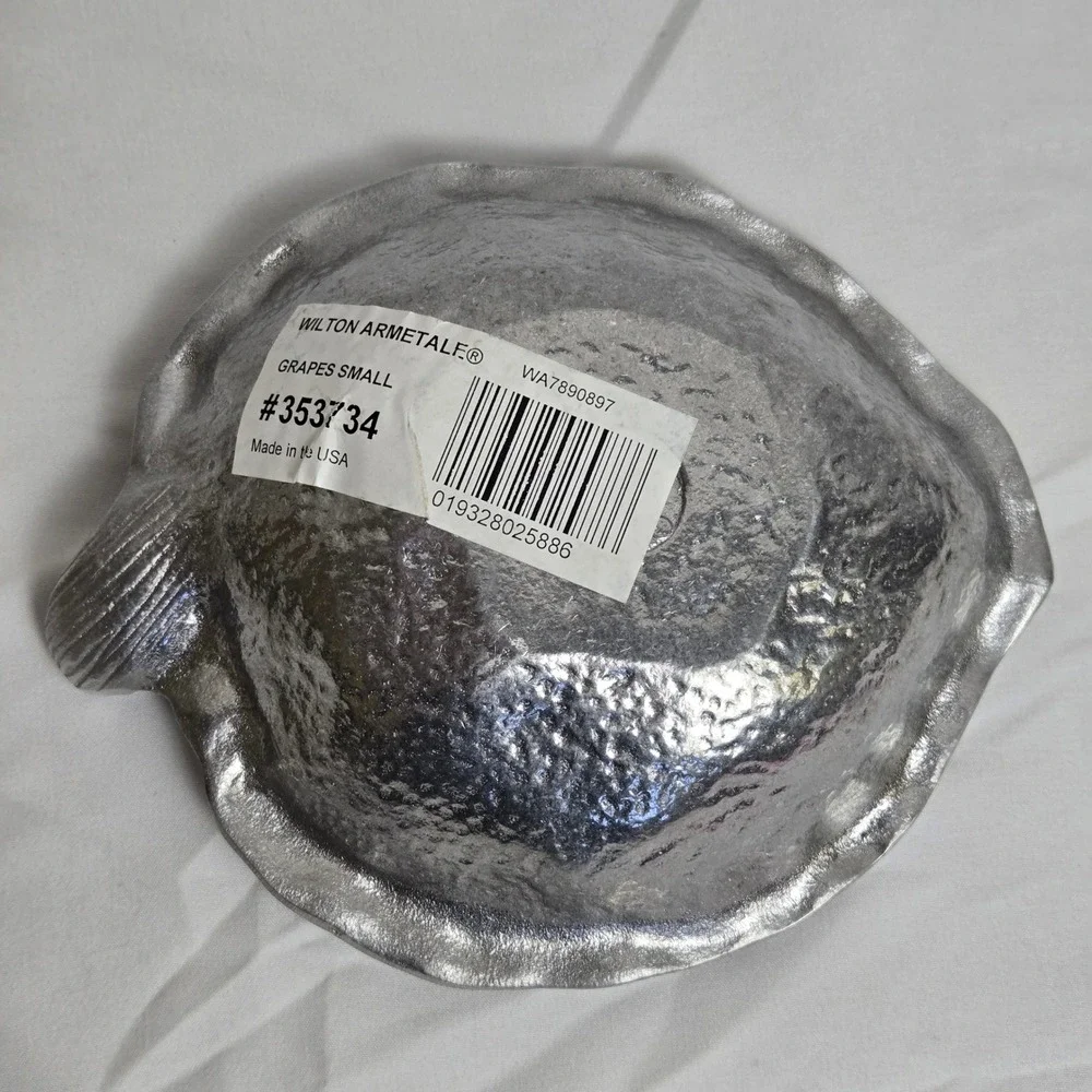 Wilton Armetale RWP Small Grape Leaf Serving Bowl Silver Tone 353734‎ 7